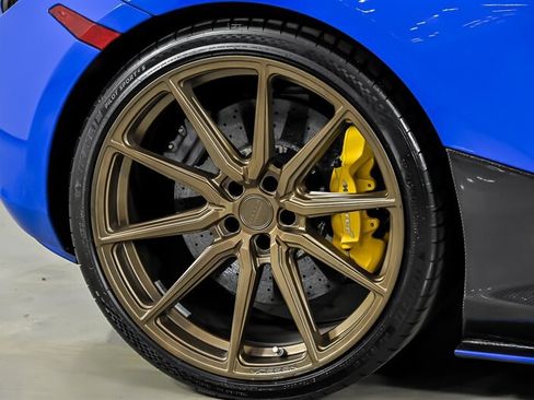 Used 2018 McLaren 720S Luxury RWD image 16