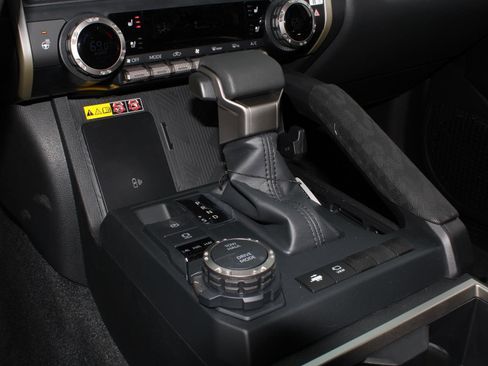 New 2026 Toyota Tacoma Limited AWD/4WD image 15