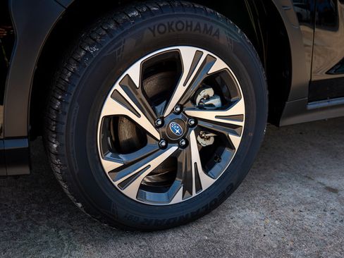 Certified 2025 Subaru Crosstrek 2.5i Premium AWD/4WD image 14