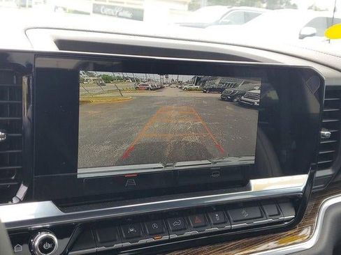 New 2025 GMC Sierra 1500 Elevation image 23