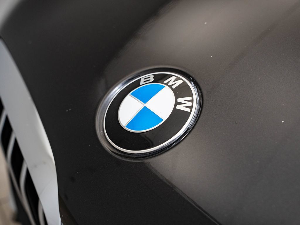 Used 2023 BMW X5 xDrive40i AWD/4WD image 3
