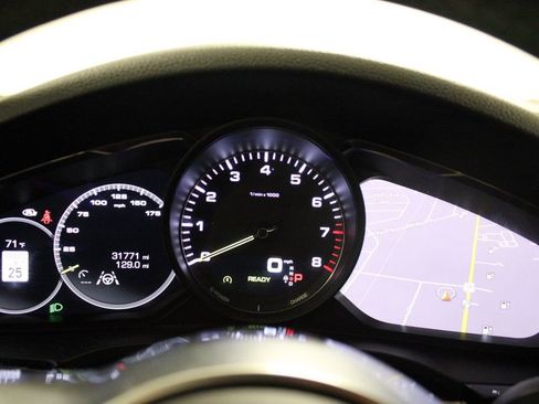 Certified 2019 Porsche Cayenne E-Hybrid image 21