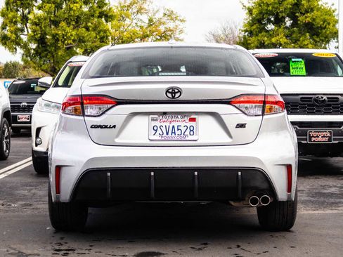 Used 2025 Toyota Corolla SE image 8