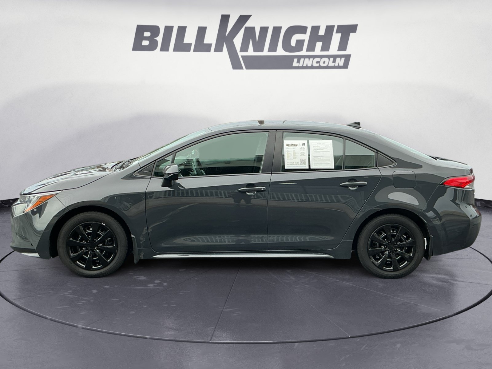 Used 2024 Toyota Corolla LE FWD image 3
