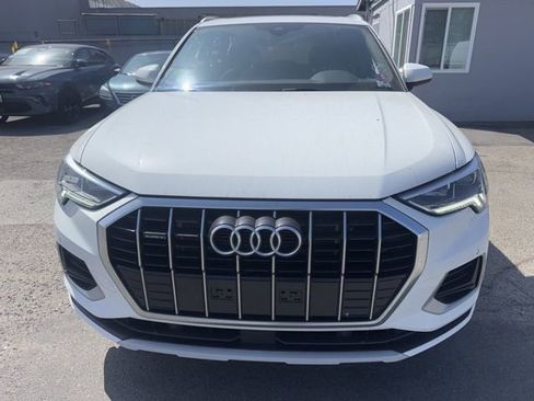 Used 2023 Audi Q3 2.0T Premium image 2