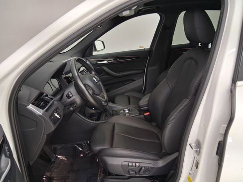 Used 2019 BMW X1 sDrive28i w/ Convenience Package FWD image 3