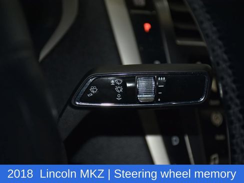 Used 2018 Lincoln MKZ Reserve w/ Climate Package FWD image 12