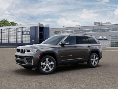New 2026 Jeep Grand Cherokee Limited w/ Luxury Tech Group II RWD image 2