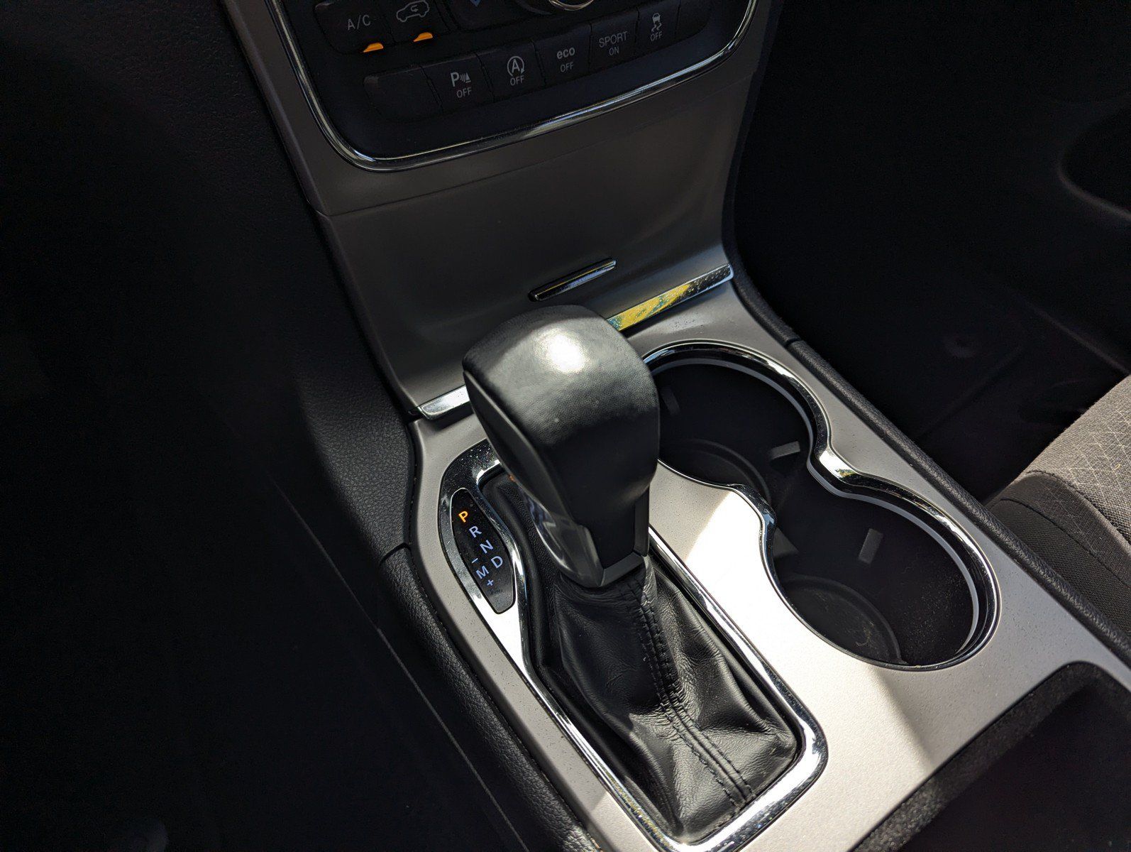 Used 2021 Jeep Grand Cherokee Laredo AWD/4WD image 11