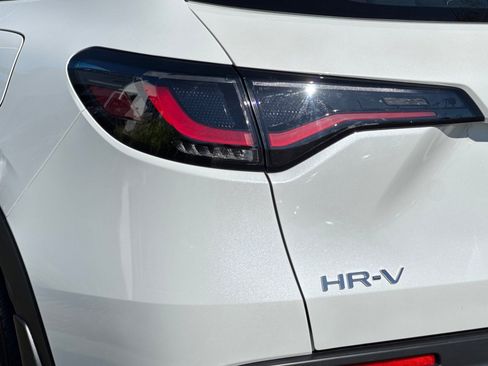 Used 2024 Honda HR-V LX image 28