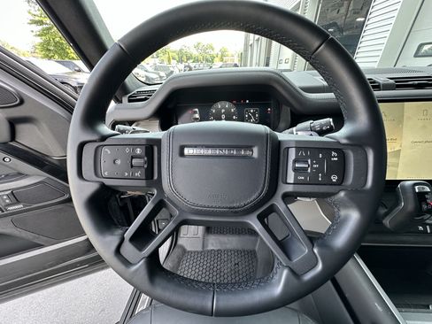 Used 2026 Land Rover Defender 110 V8 AWD/4WD image 18
