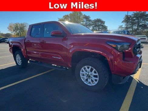 Used 2024 Toyota Tacoma 4x4 Double Cab image 2