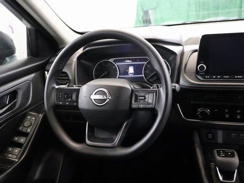 Used 2025 Nissan Rogue S image 14