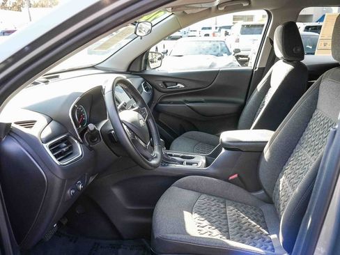 Used 2024 Chevrolet Equinox LT FWD image 17