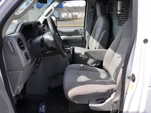 Used 2013 Ford E-250 and Econoline 250 RWD image 17
