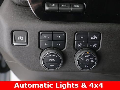 Used 2025 Chevrolet Silverado 2500 High Country w/ High Country Premium Package image 21