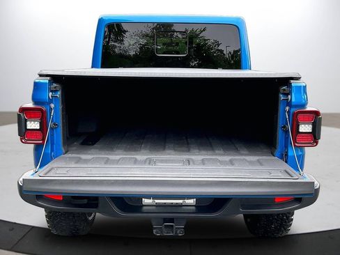 Certified 2021 Jeep Gladiator Overland AWD/4WD image 27