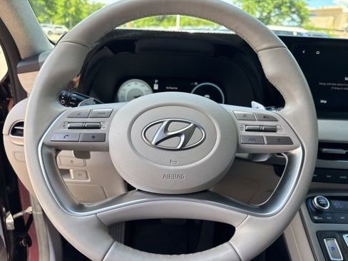 Used 2024 Hyundai Palisade Limited AWD/4WD image 9