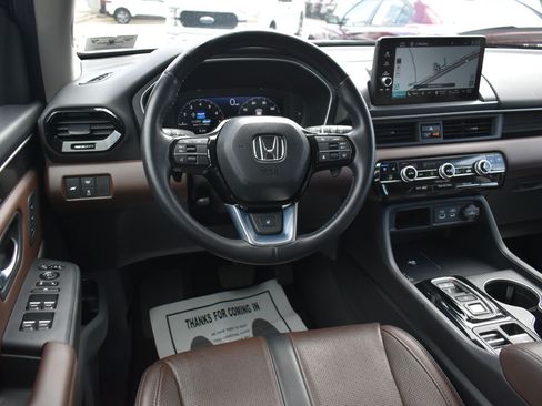 Used 2023 Honda Pilot Elite image 21