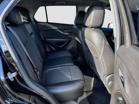 Used 2020 Chevrolet Trax LT w/ Redline Edition FWD image 24