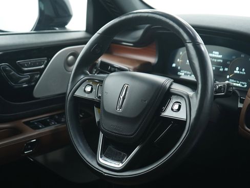 Used 2023 Lincoln Aviator Reserve w/ Equipment Group 201A image 15