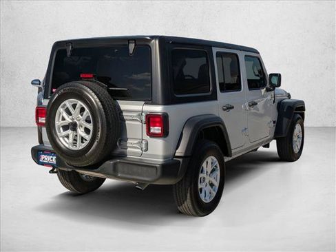 Used 2023 Jeep Wrangler Sport S image 5