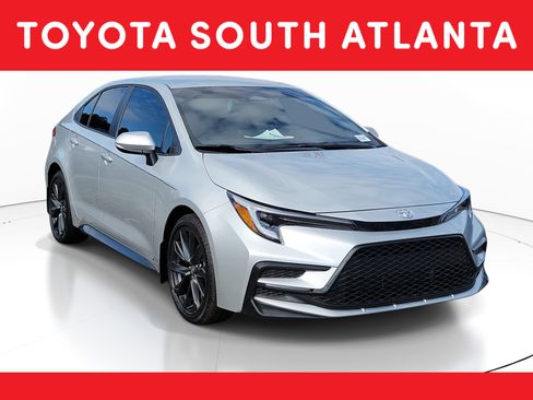 Used 2025 Toyota Corolla SE image 1
