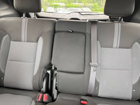 Used 2025 Chevrolet Blazer LT FWD image 38