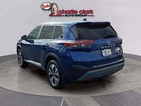 Certified 2022 Nissan Rogue SV w/ SV Premium Package image 3