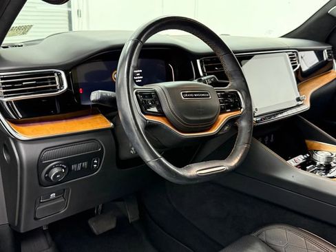 Used 2022 Jeep Grand Wagoneer Series III w/ Rear Seat Video Group 1 image 8