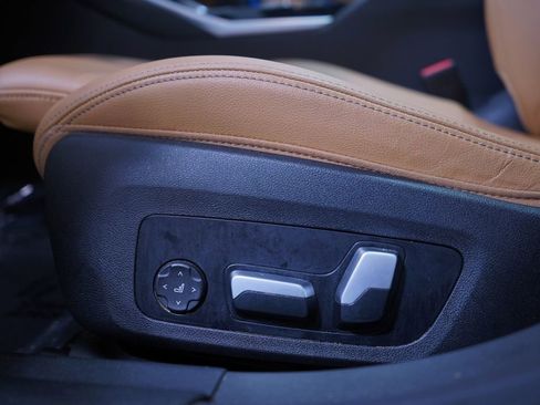 Used 2023 BMW i4 eDrive40 w/ Premium Package image 18