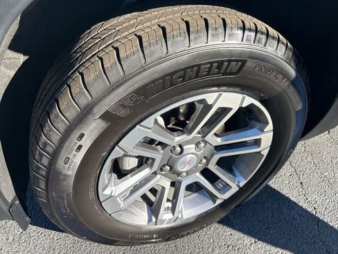 Used 2025 GMC Terrain Elevation image 11