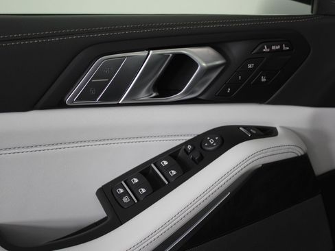 New 2026 BMW X7 xDrive40i w/ M Sport Package image 25