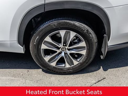 Used 2026 Toyota Highlander XLE AWD/4WD image 16