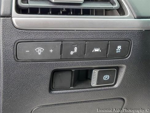 Used 2022 Hyundai Palisade SE image 16