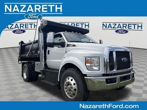 New 2027 Ford F750 2WD Regular Cab Super Duty image 1