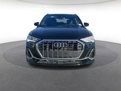 Used 2024 Audi Q3 2.0T Premium image 8