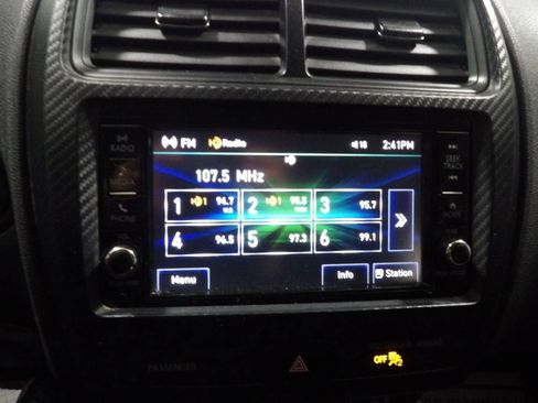 Used 2020 Mitsubishi Outlander Sport ES FWD image 11