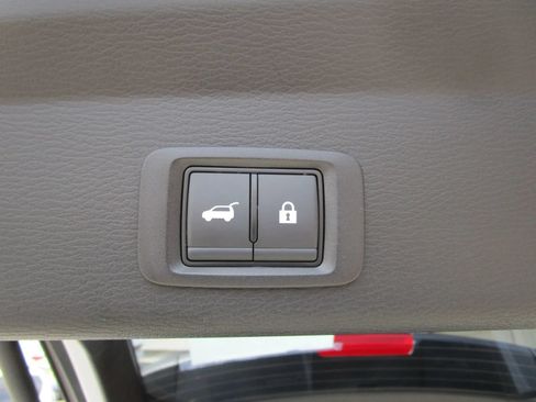 Used 2025 Mitsubishi Outlander SE AWD/4WD image 15