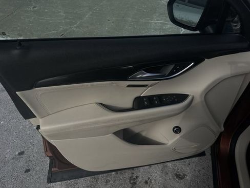 Certified 2021 Buick Envision Essence FWD image 21