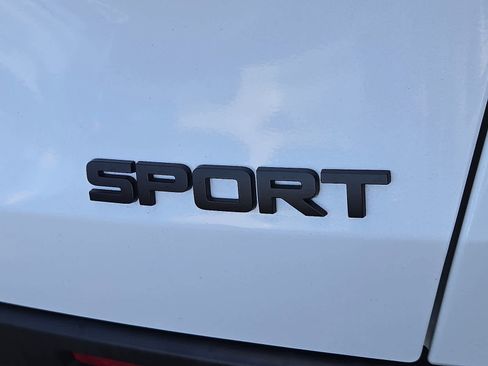 Certified 2025 Honda HR-V Sport image 31