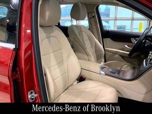 Certified 2022 Mercedes-Benz GLC 300 4MATIC image 10