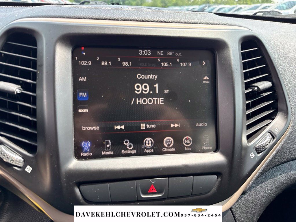 Used 2014 Jeep Cherokee Latitude FWD image 17