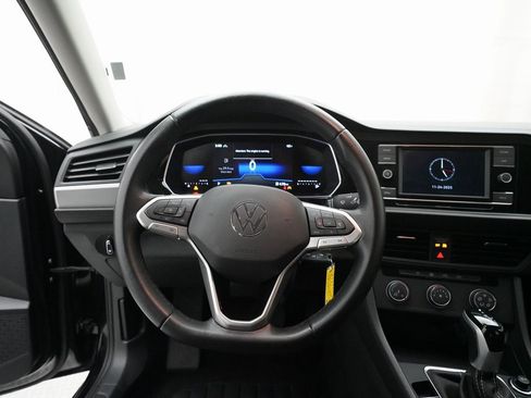 Used 2024 Volkswagen Jetta S image 4