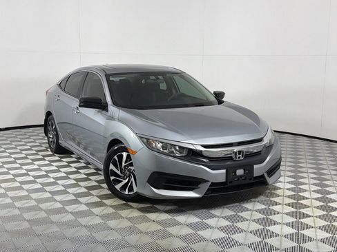 Used 2017 Honda Civic EX image 2