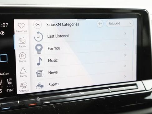 New 2026 Volkswagen Atlas Cross Sport SE image 24