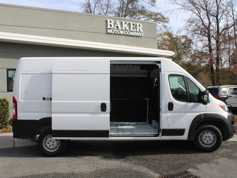 Used 2023 RAM ProMaster 2500 image 4