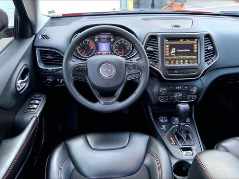 Certified 2019 Jeep Cherokee Trailhawk w/ Comfort/Convenience Group image 5