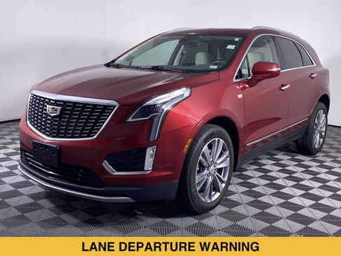 Certified 2024 Cadillac XT5 Premium Luxury w/ LPO, Floor Liner Package AWD/4WD image 18