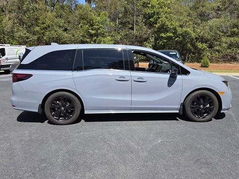 Used 2023 Honda Odyssey Sport image 16